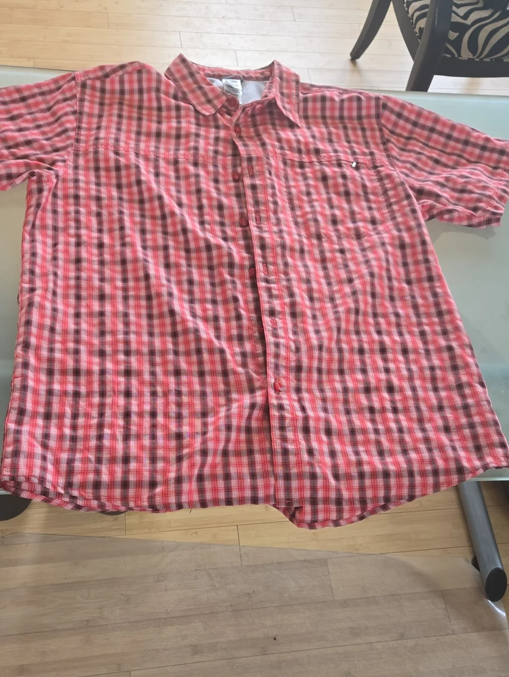 The North Face Men's Red Plaid Short-Sleeve Button-Down Shirt